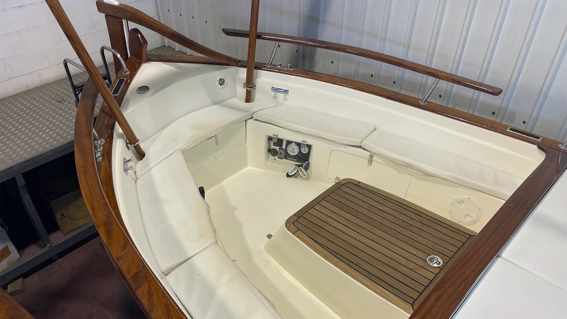 barco-de-segunda-mano-menorquin-36-solarium-popa