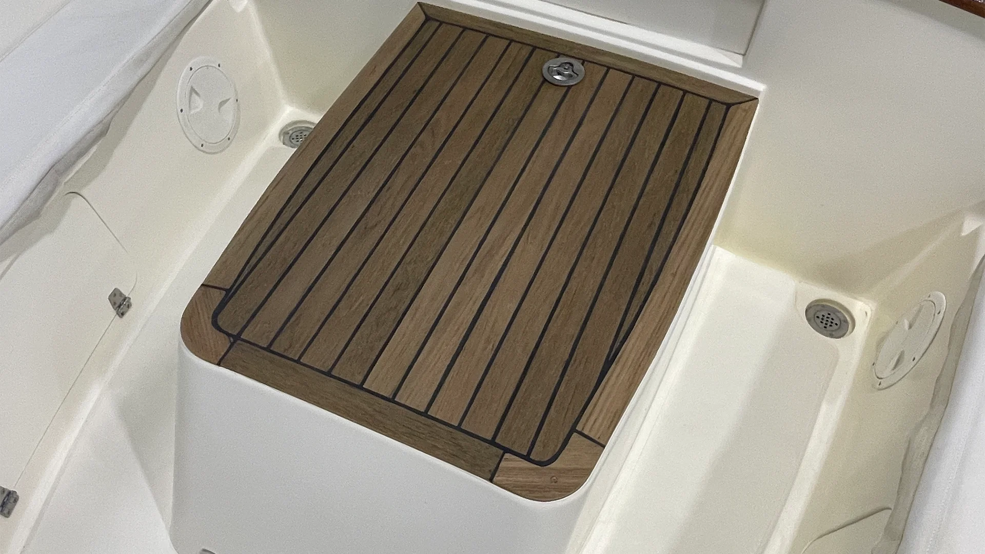 barco-de-segunda-mano-menorquin-36-solarium-tapa-motor