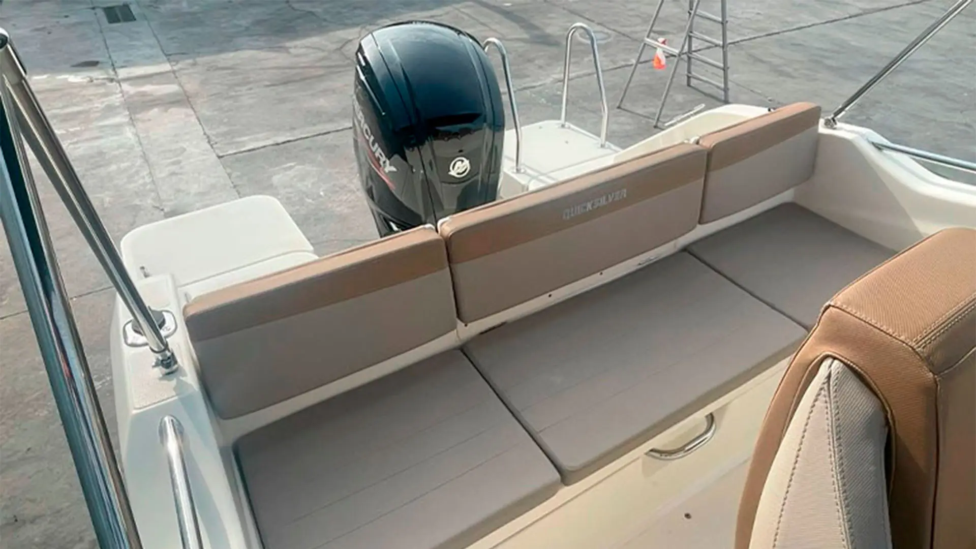Barco de segunda mano Quicksilver Activ 555 Open - Zona popa