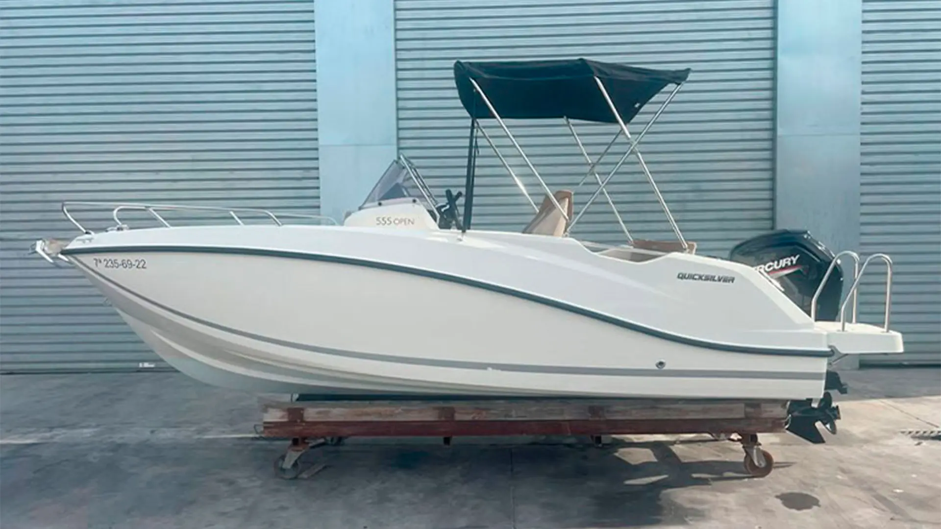 Barco de segunda mano Quicksilver Activ 555 Open - Foto lateral