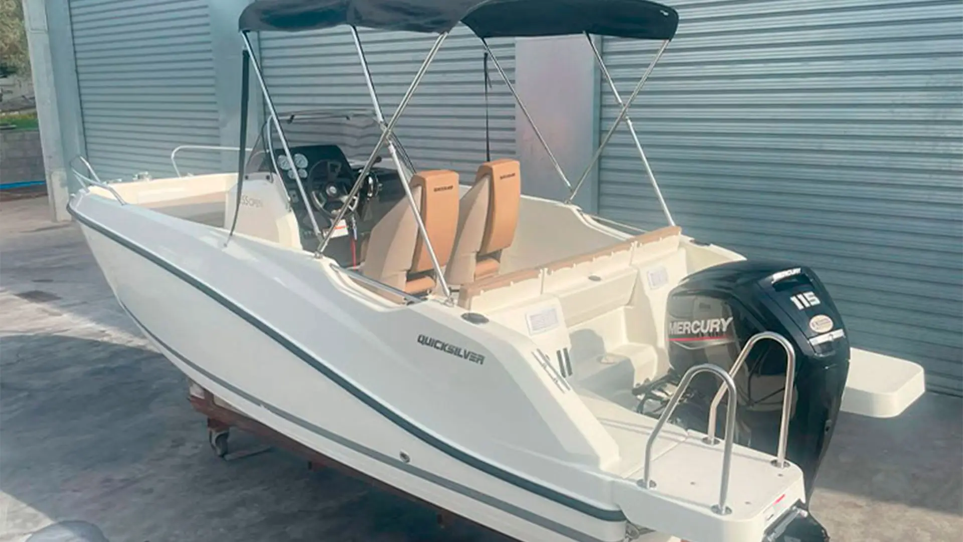 Barco de segunda mano Quicksilver Activ 555 Open - Primer plano