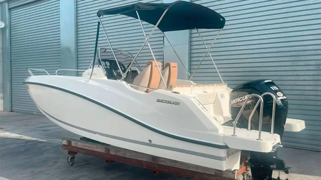 Barco de segunda mano Quicksilver Activ 555 Open - Vista desde popa