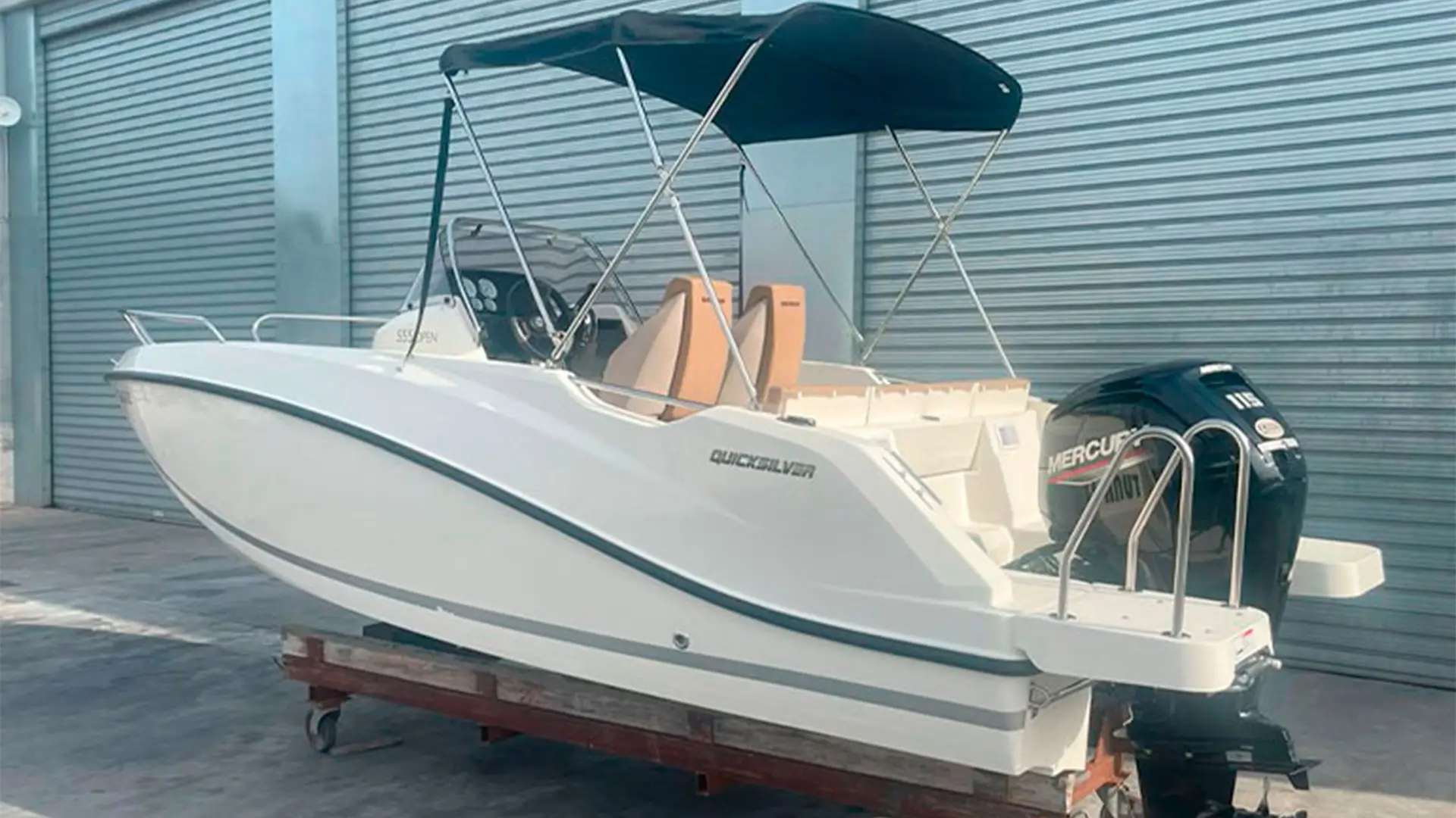 Barco de segunda mano Quicksilver Activ 555 Open - Vista desde popa