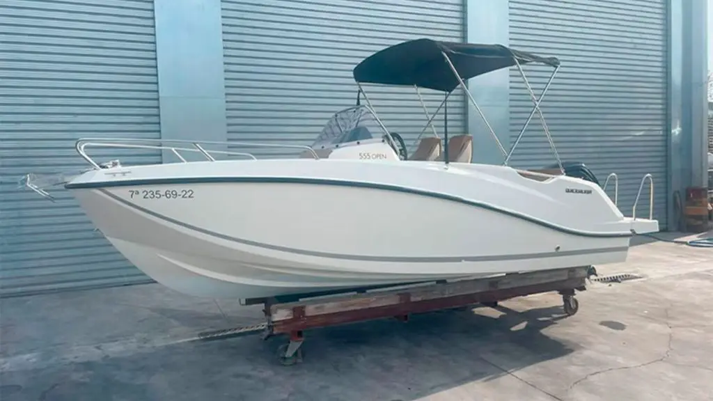 Barco de segunda mano Quicksilver Activ 555 Open - Vista lateral