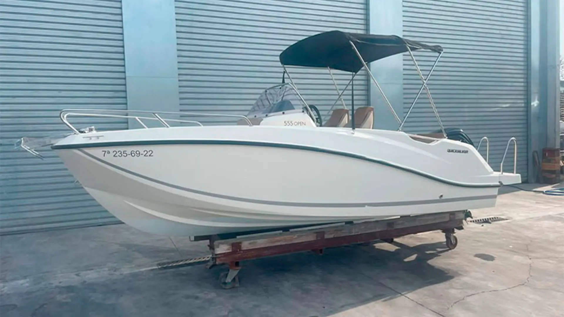 Barco de segunda mano Quicksilver Activ 555 Open - Vista lateral