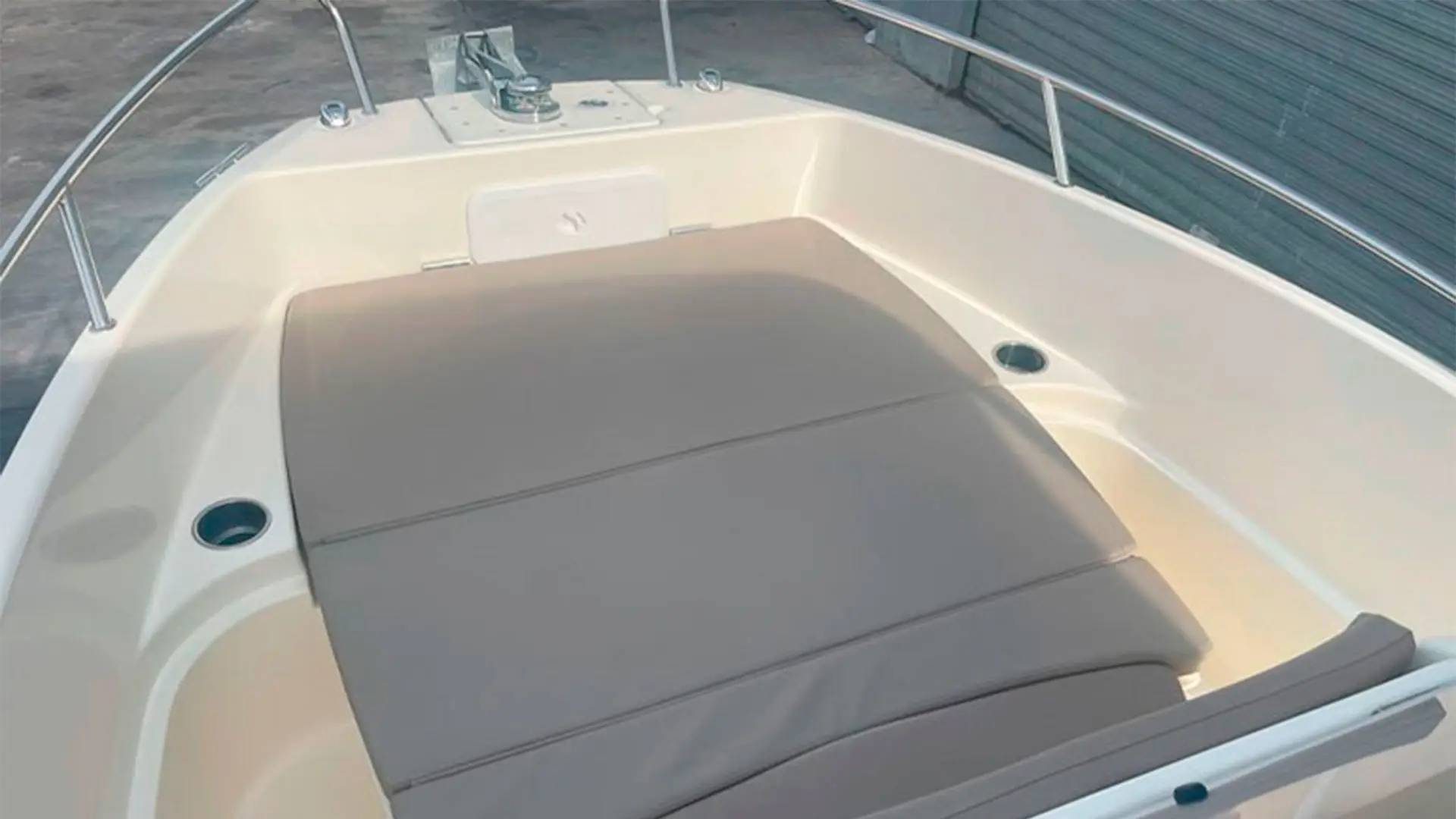 Barco de segunda mano Quicksilver Activ 555 Open - Vista solárium