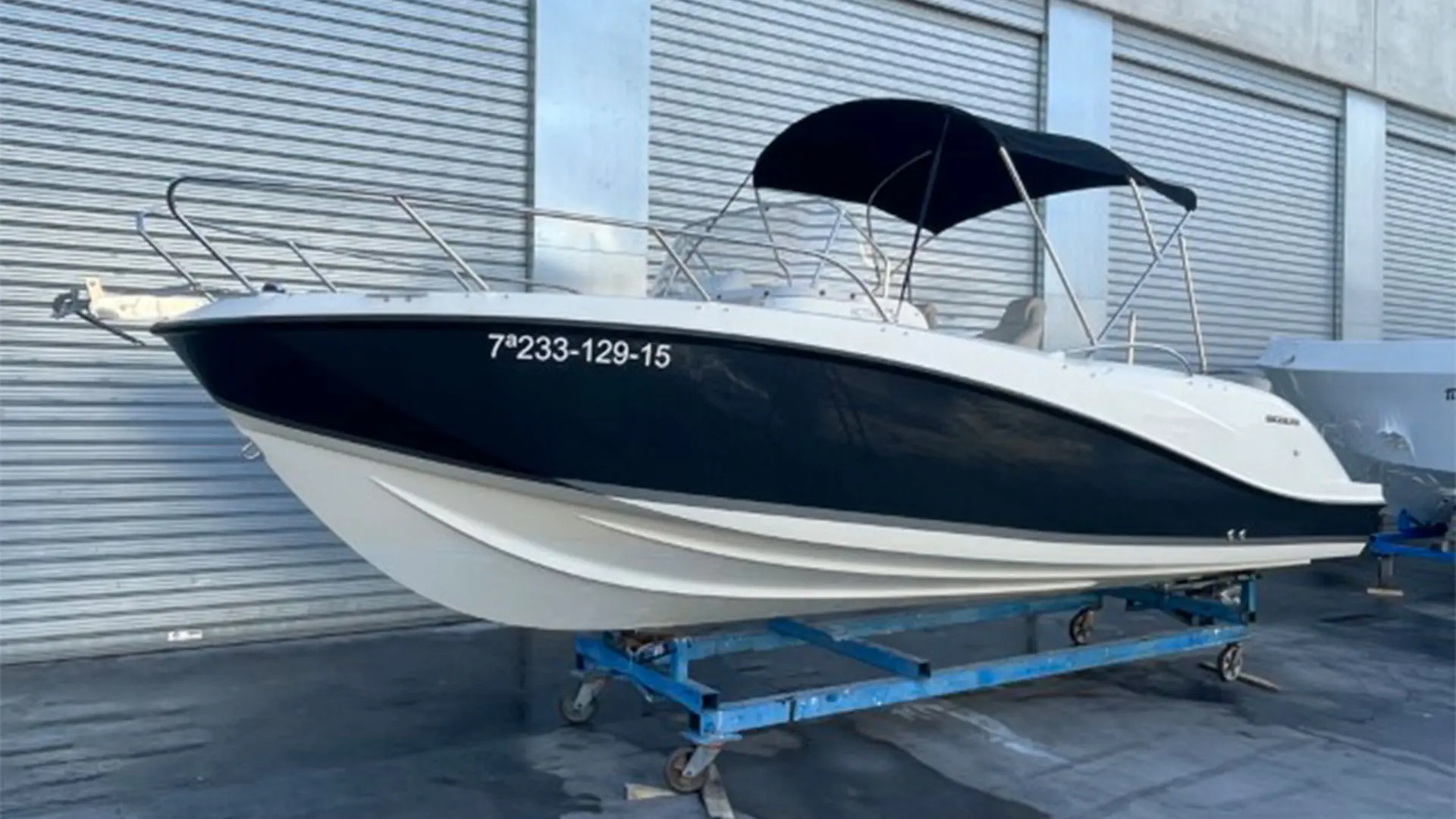 Barco de segunda mano Quicksilver Activ 675 Sundeck - Casco