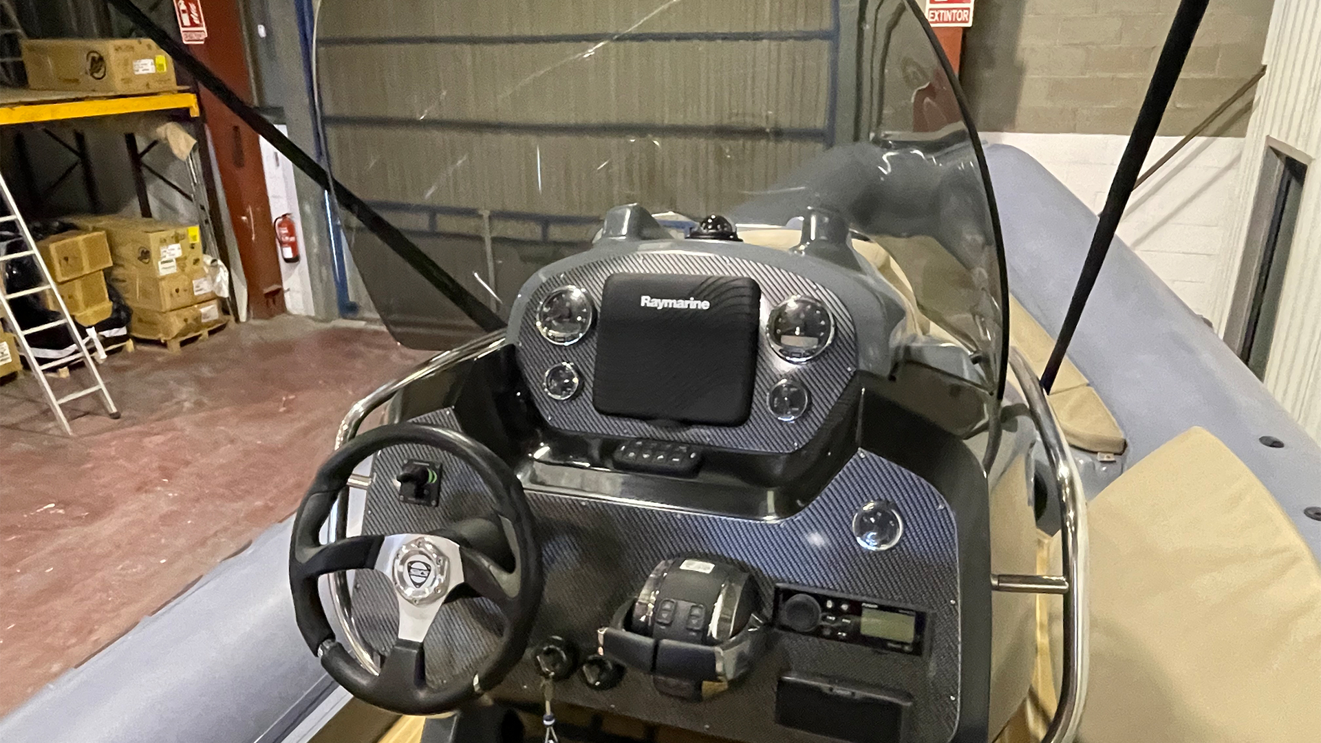 Barco de segunda mano Sacs Strider 900 - Consola