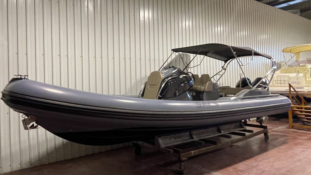 Barco de segunda mano Sacs Strider 900 - En stock
