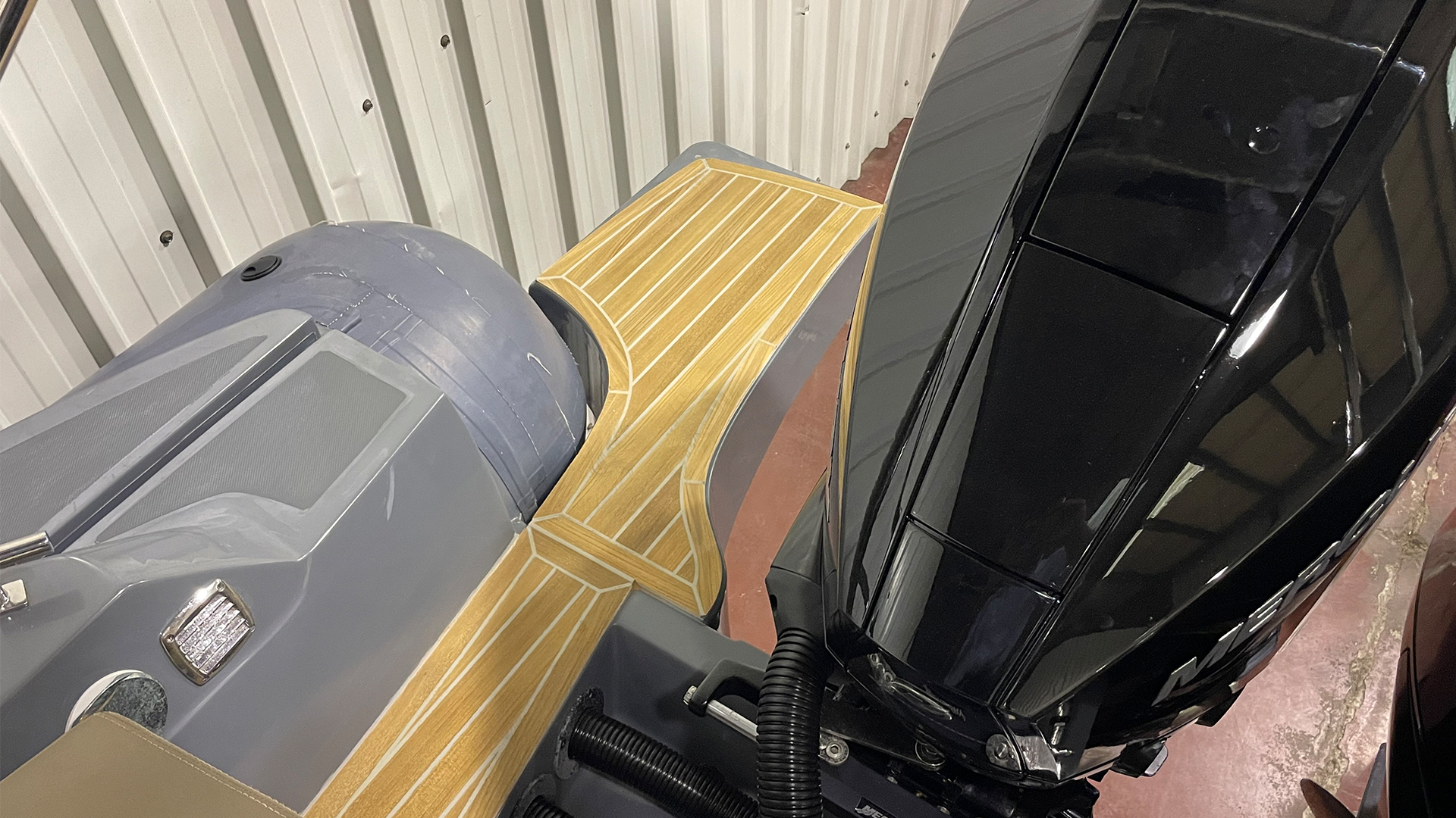 Barco de segunda mano Sacs Strider 900 - Plataforma de baño