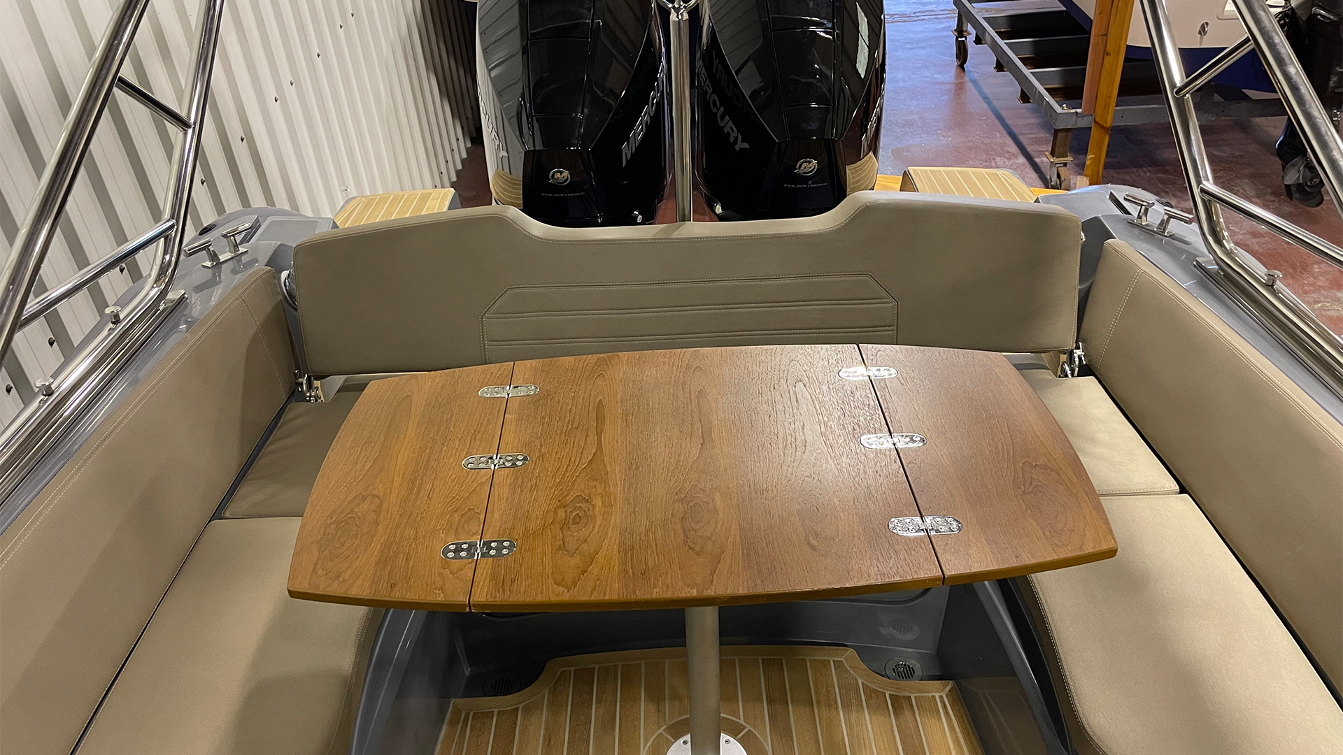 Barco de segunda mano Sacs Strider 900 - Popa