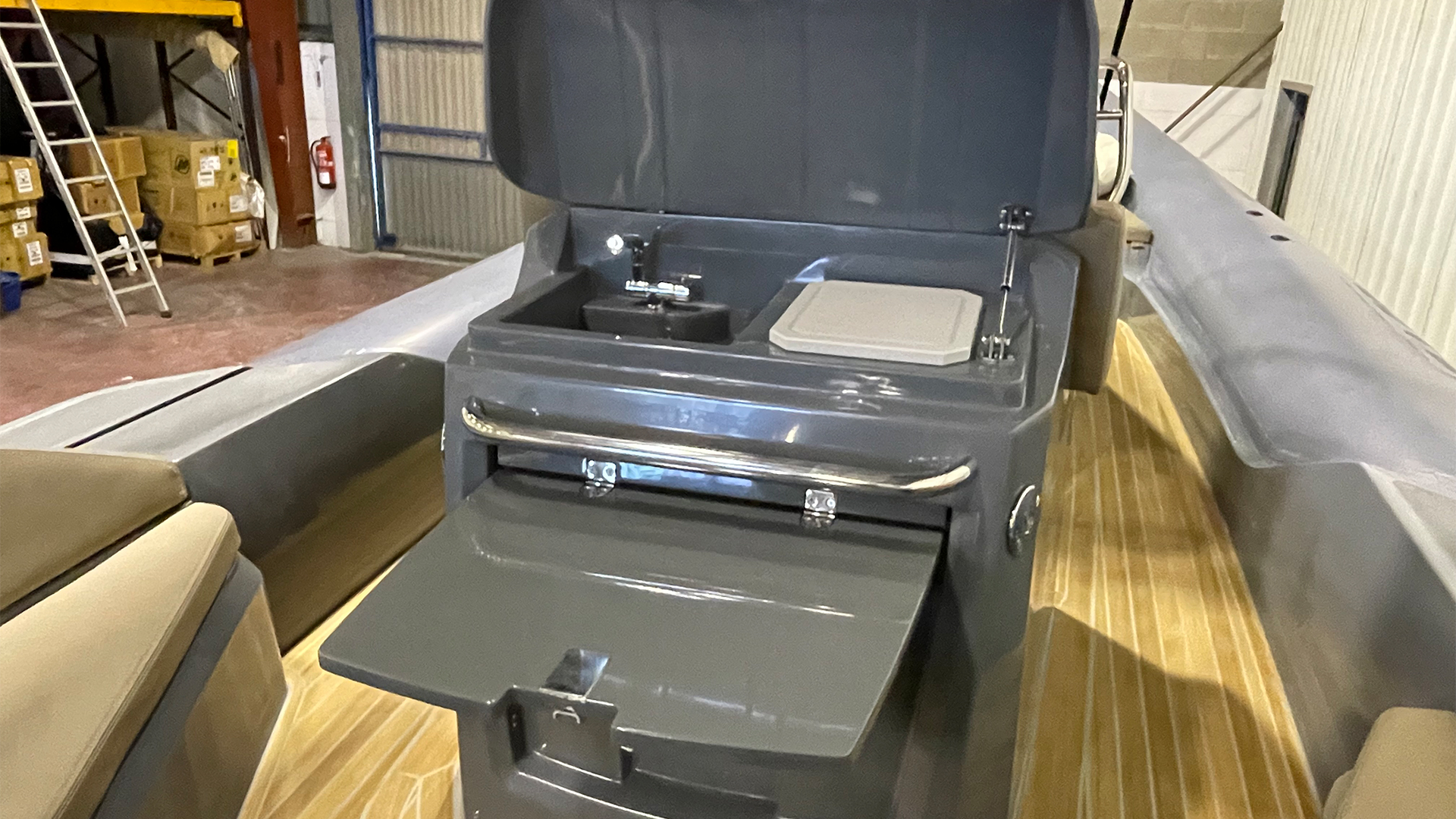 Barco de segunda mano Sacs Strider 900 - Vista cocina