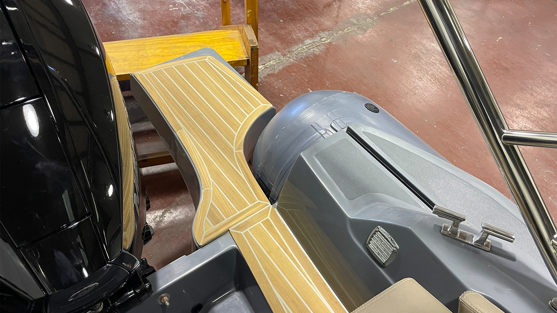 Barco de segunda mano Sacs Strider 900 - Vistas plataforma de baño