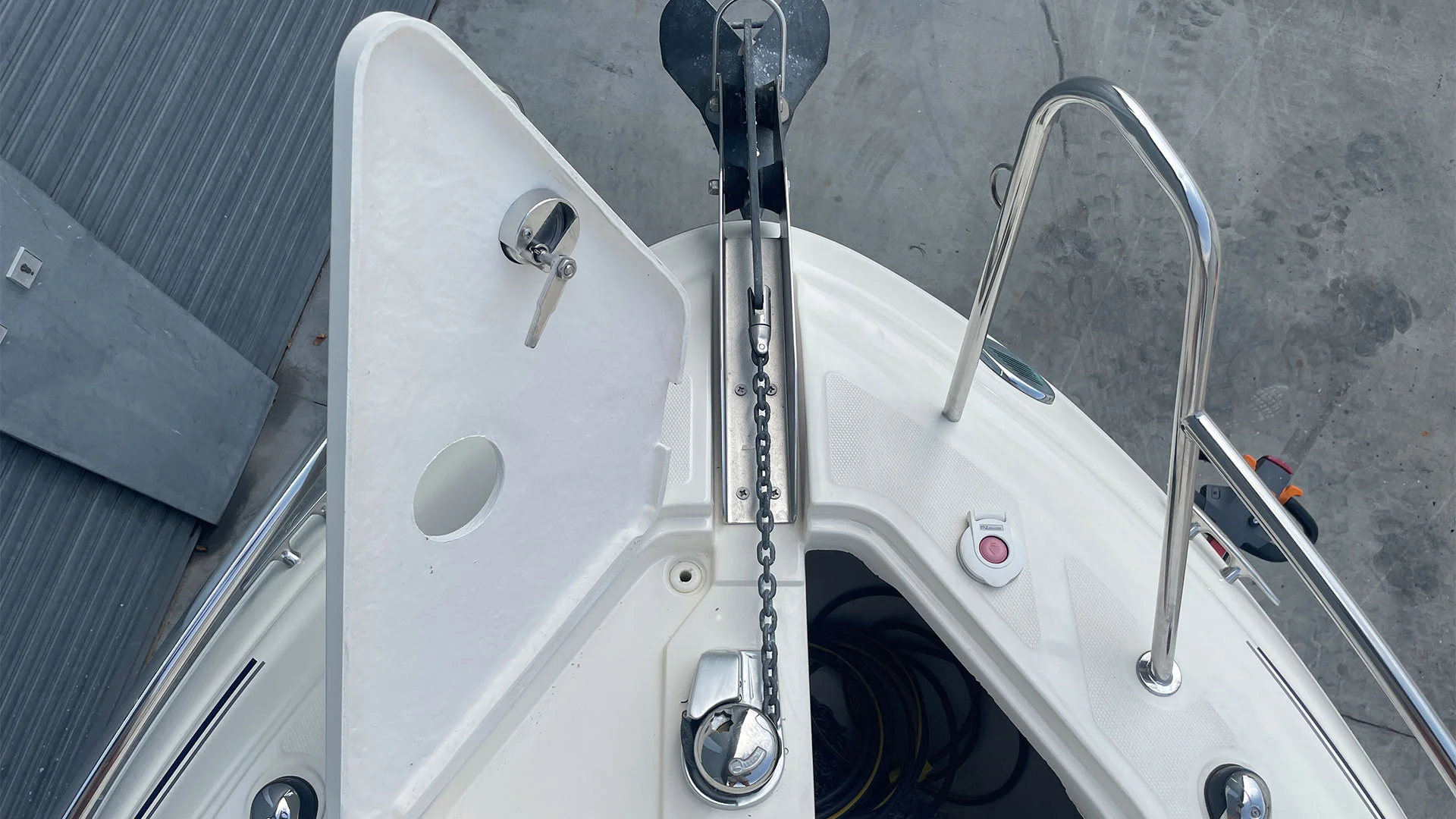 barco-de-segunda-mano-sea-ray-255-sundancer-ancla