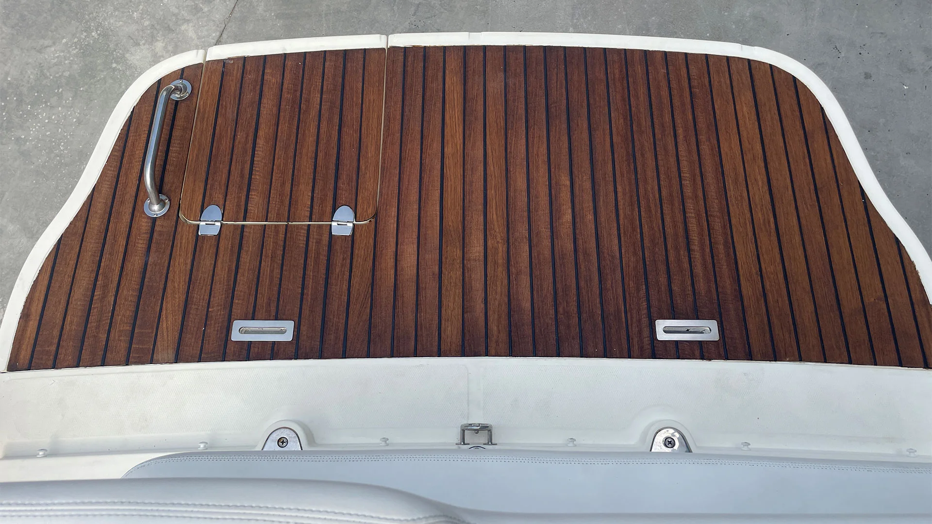 barco-de-segunda-mano-sea-ray-255-sundancer-plataforma-de-baño