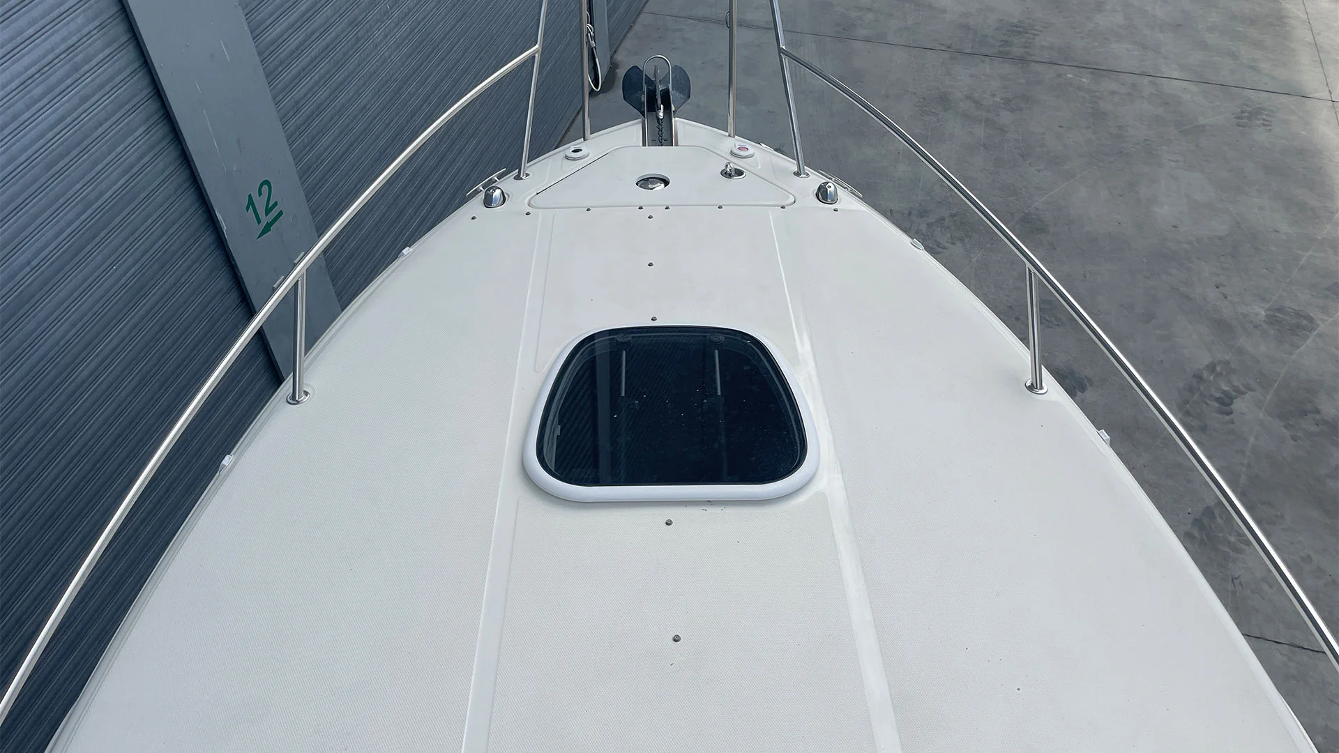 barco-de-segunda-mano-sea-ray-255-sundancer-proa