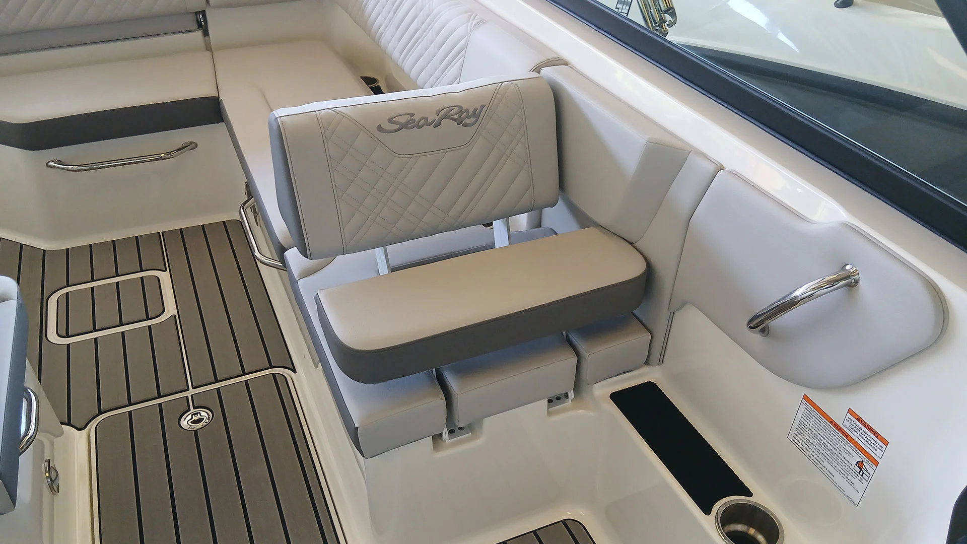 barco-de-segunda-mano-sea-ray-sdx-250-ob-asiento-copiloto