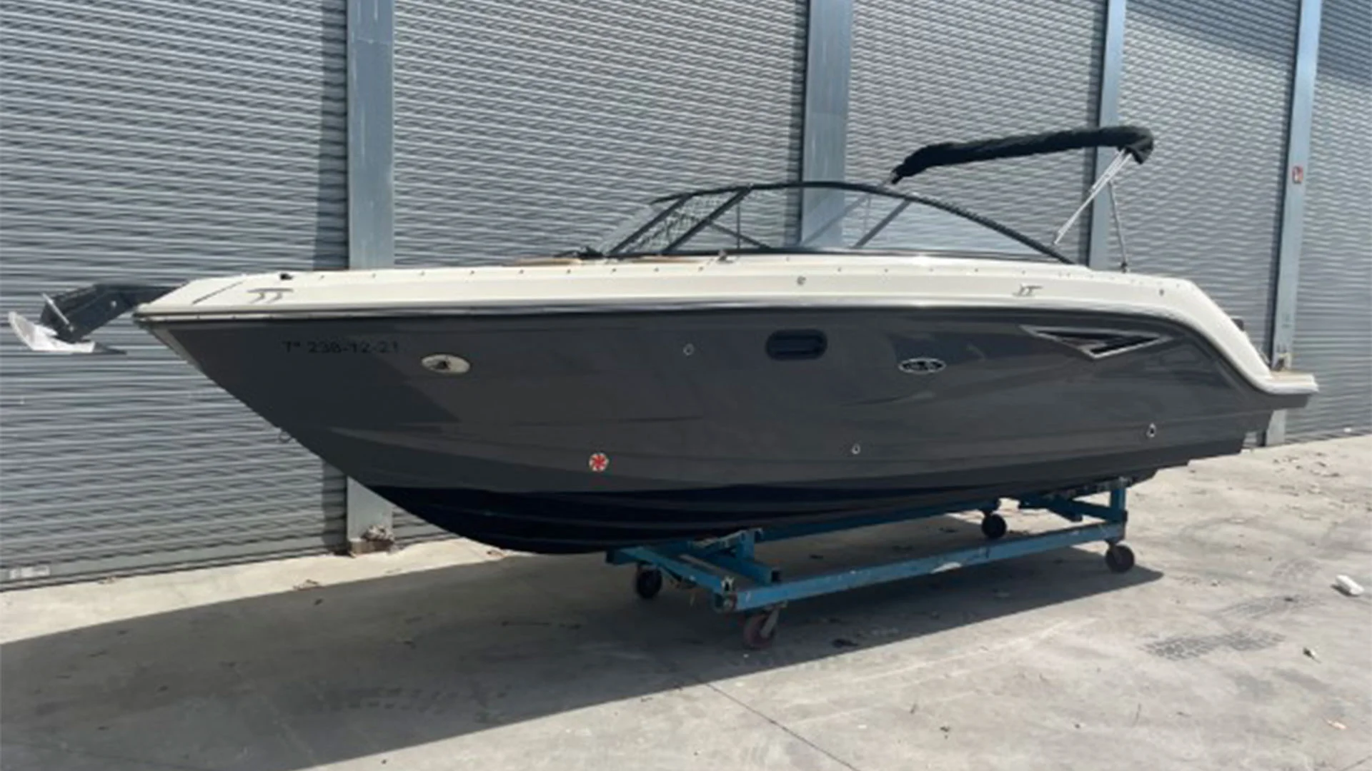 barco-de-segunda-mano-sea-ray-slx-250-entrega-inmediata