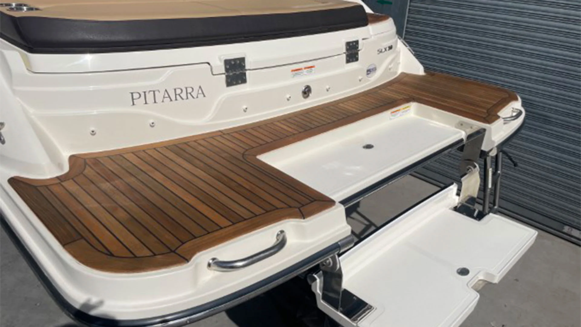 barco-de-segunda-mano-sea-ray-slx-250-plataforma-de-.baño