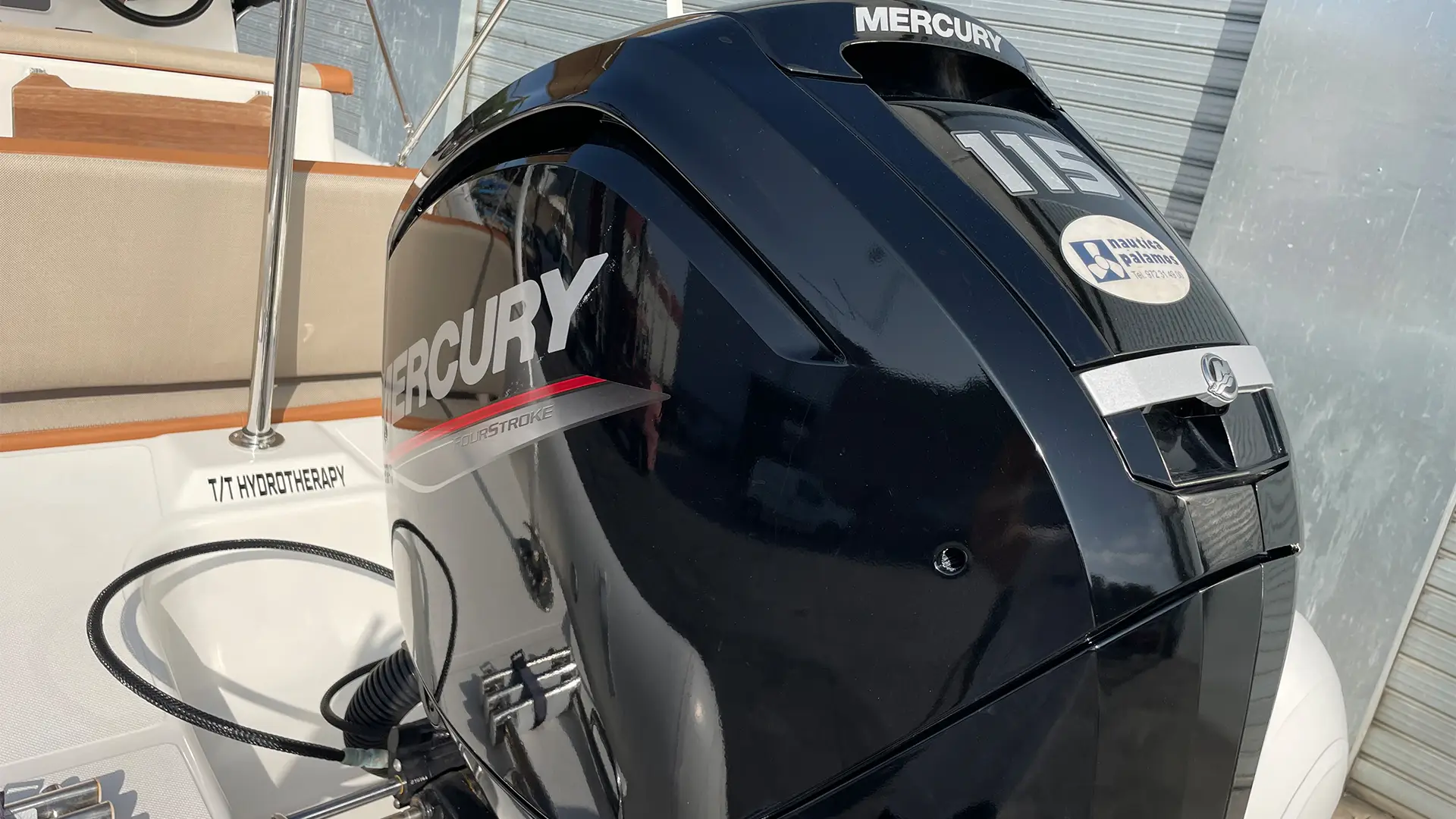 Barco de segunda mano Zodiac Medline 580 Neo - Motor fueraborda Mercury