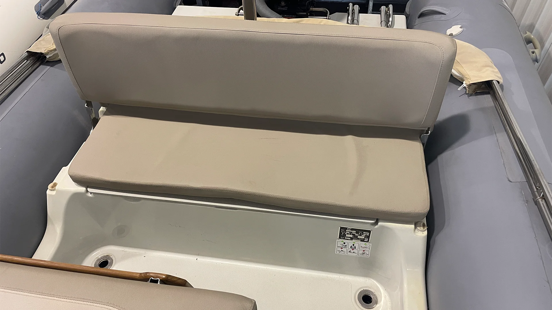 barco-de-segunda-mano-zodiac-medline-580-neo-asiento-popa