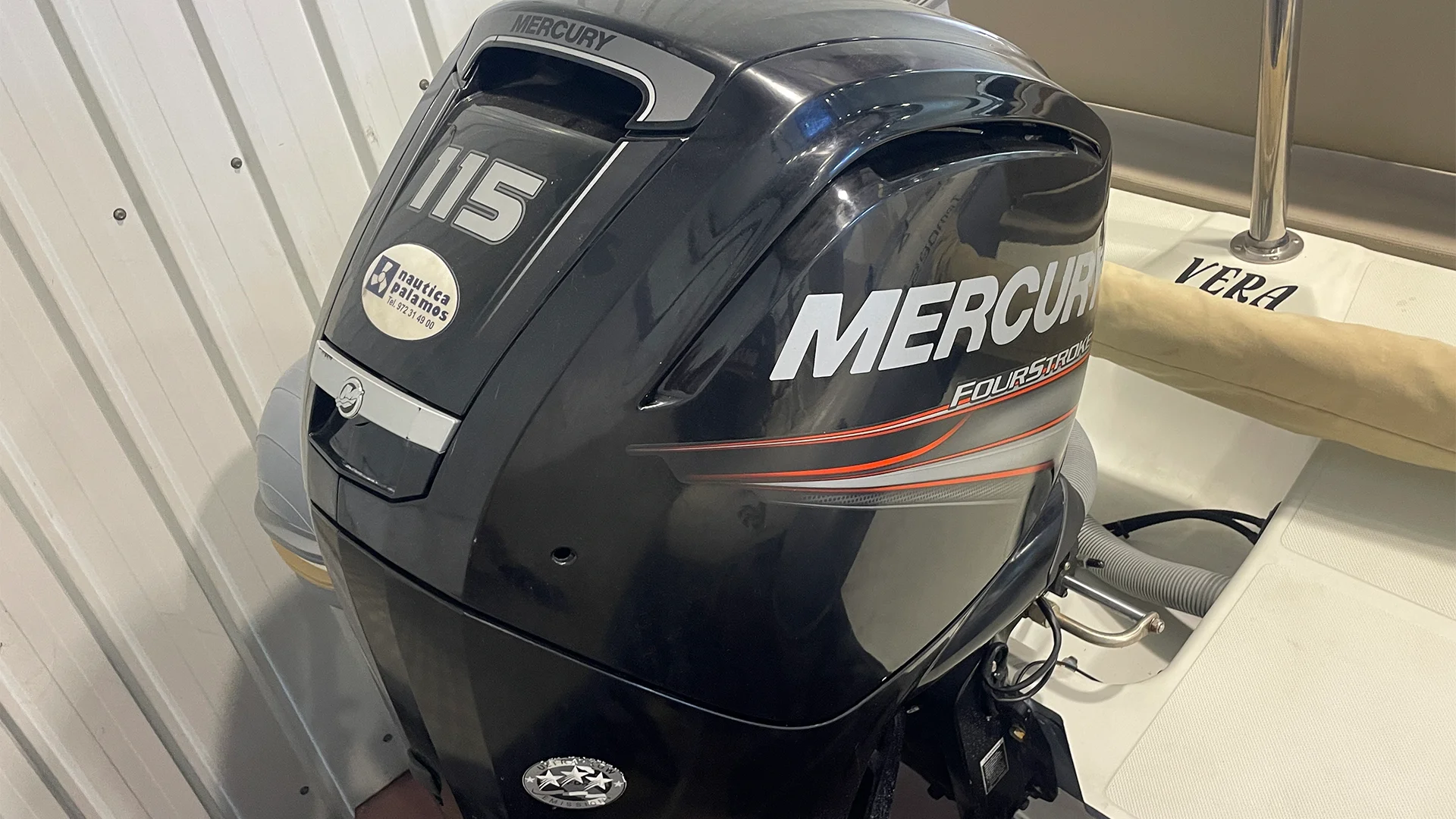 barco-de-segunda-mano-zodiac-medline-580-neo-motor-fueraborda-mercury (1)