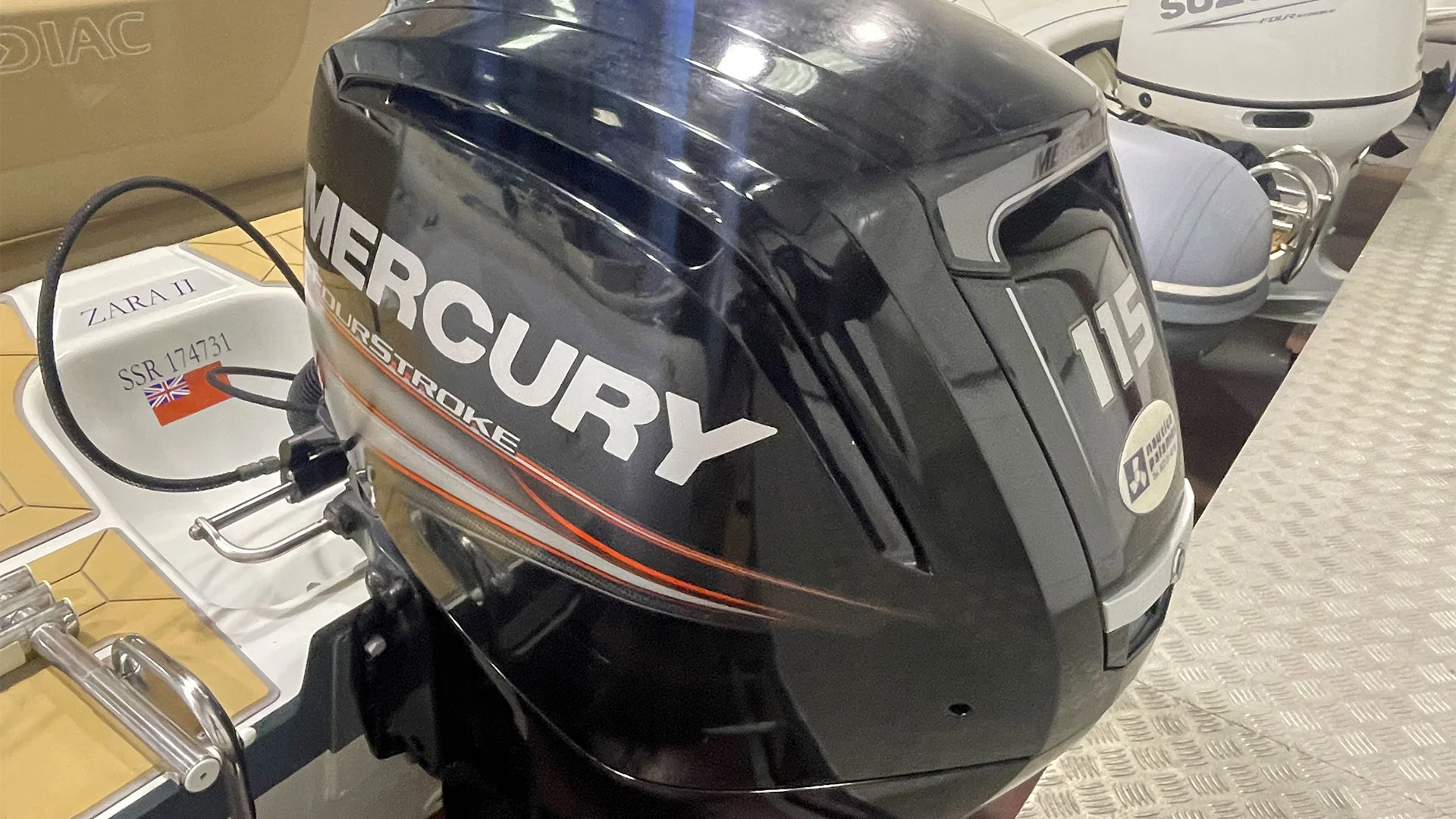 barco-de-segunda-mano-zodiac-medline-580-neo-motor-fueraborda-mercury