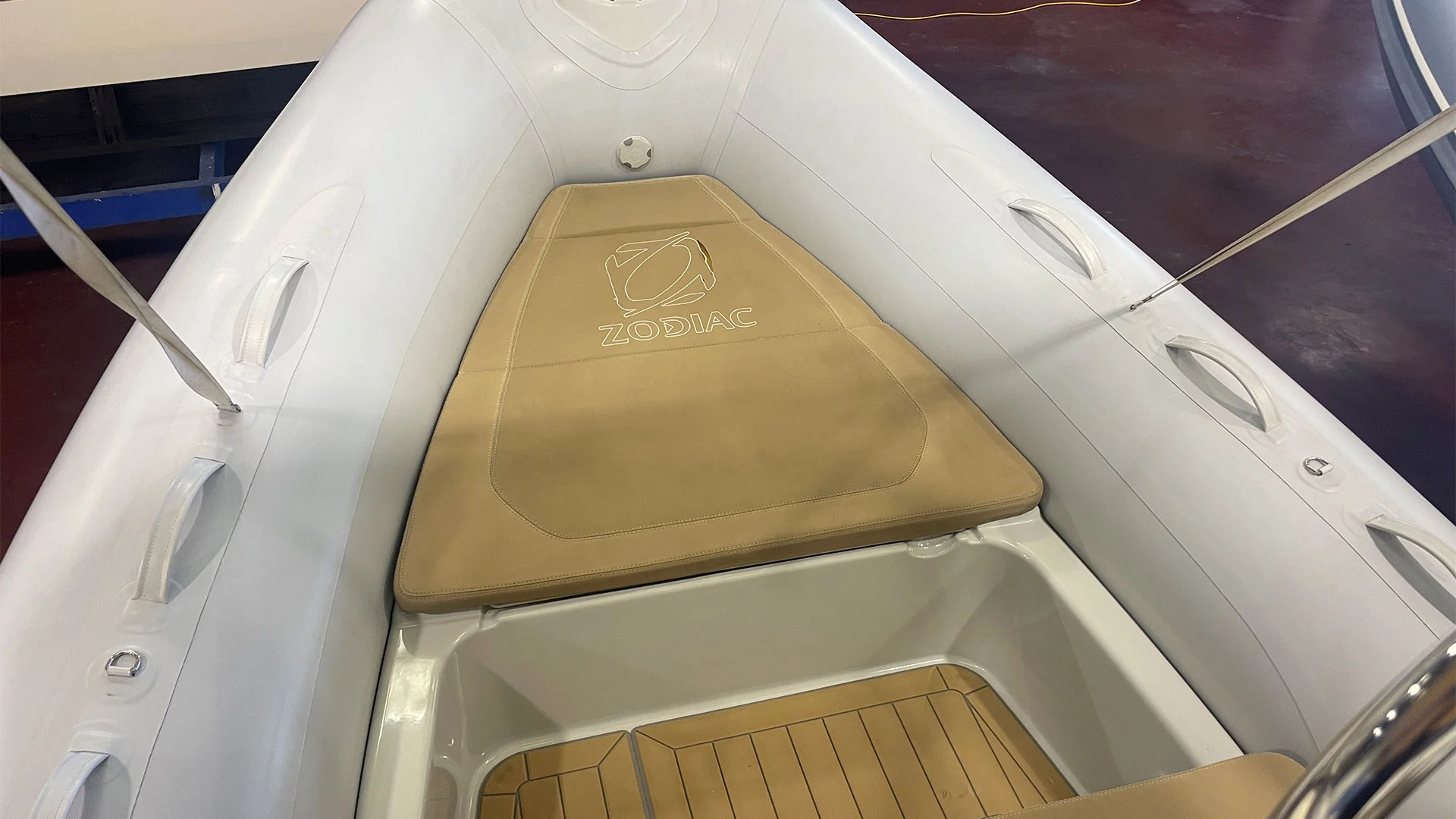 barco-de-segunda-mano-zodiac-medline-580-neo-proa