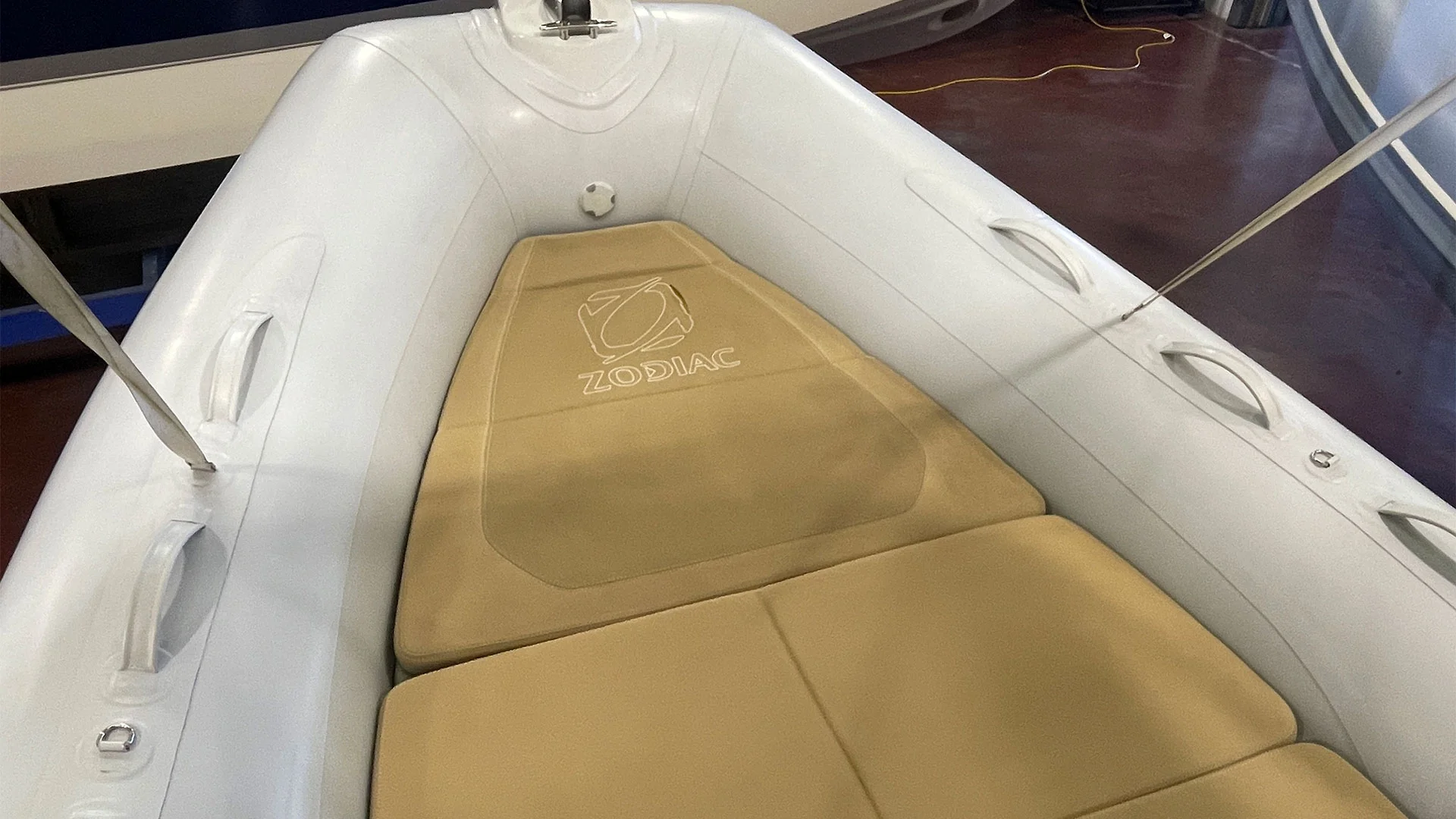 barco-de-segunda-mano-zodiac-medline-580-neo-solarium
