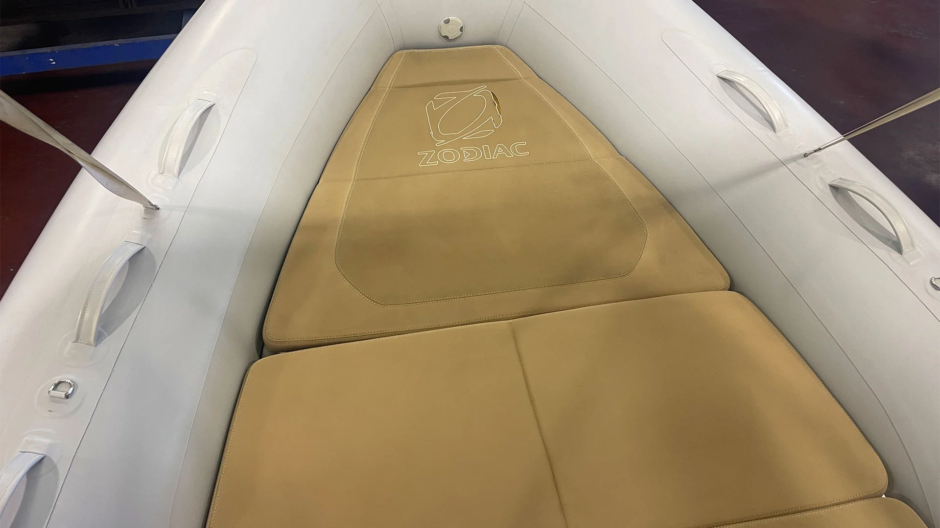 barco-de-segunda-mano-zodiac-medline-580-neo-vista-solarium