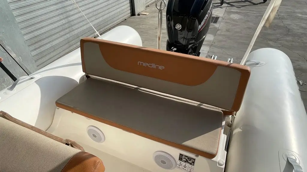 Barco de segunda mano Zodiac Medline 580 Neo - Asiento popa
