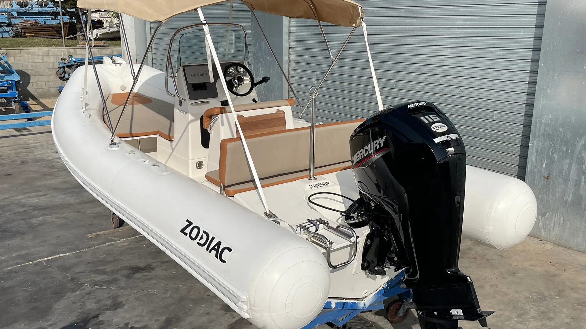 Barco de segunda mano Zodiac Medline 580 Neo - Vista desde popa