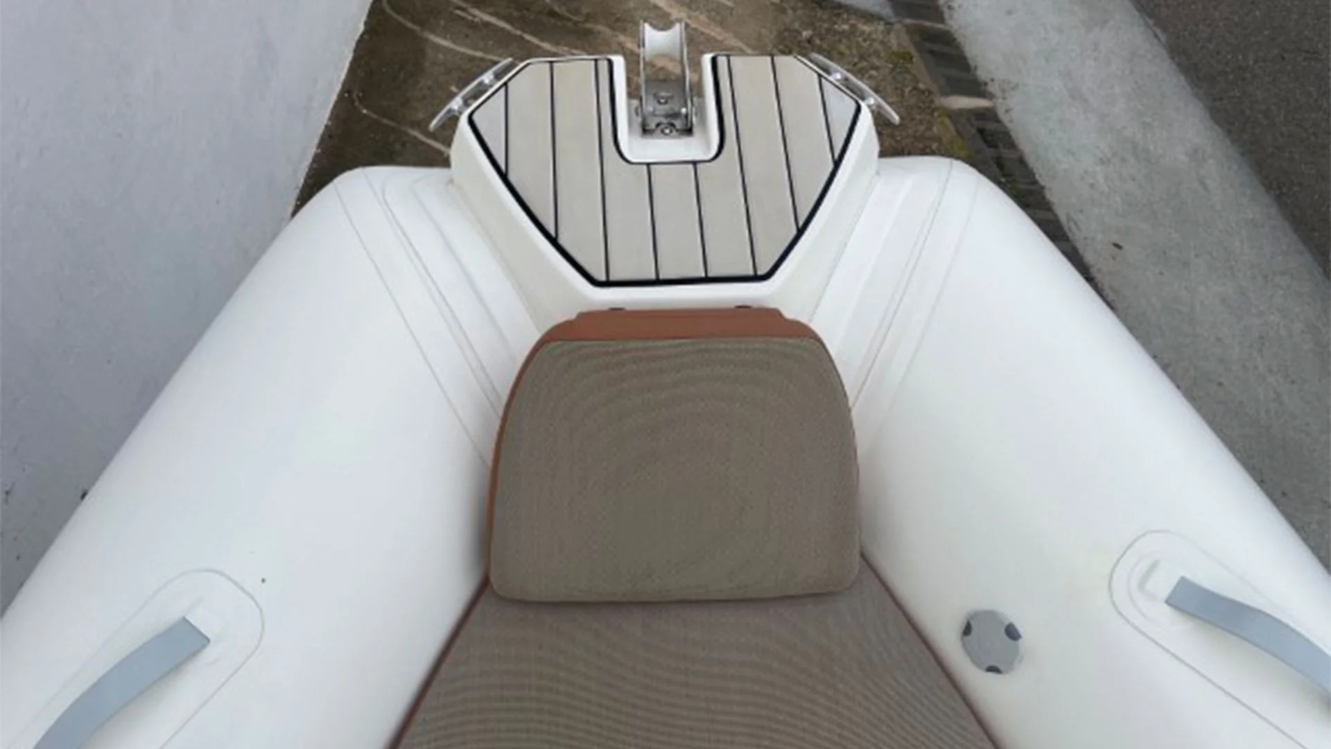 barco-de-segunda-mano-zodiac-medline-7-5-neopreno-ancla