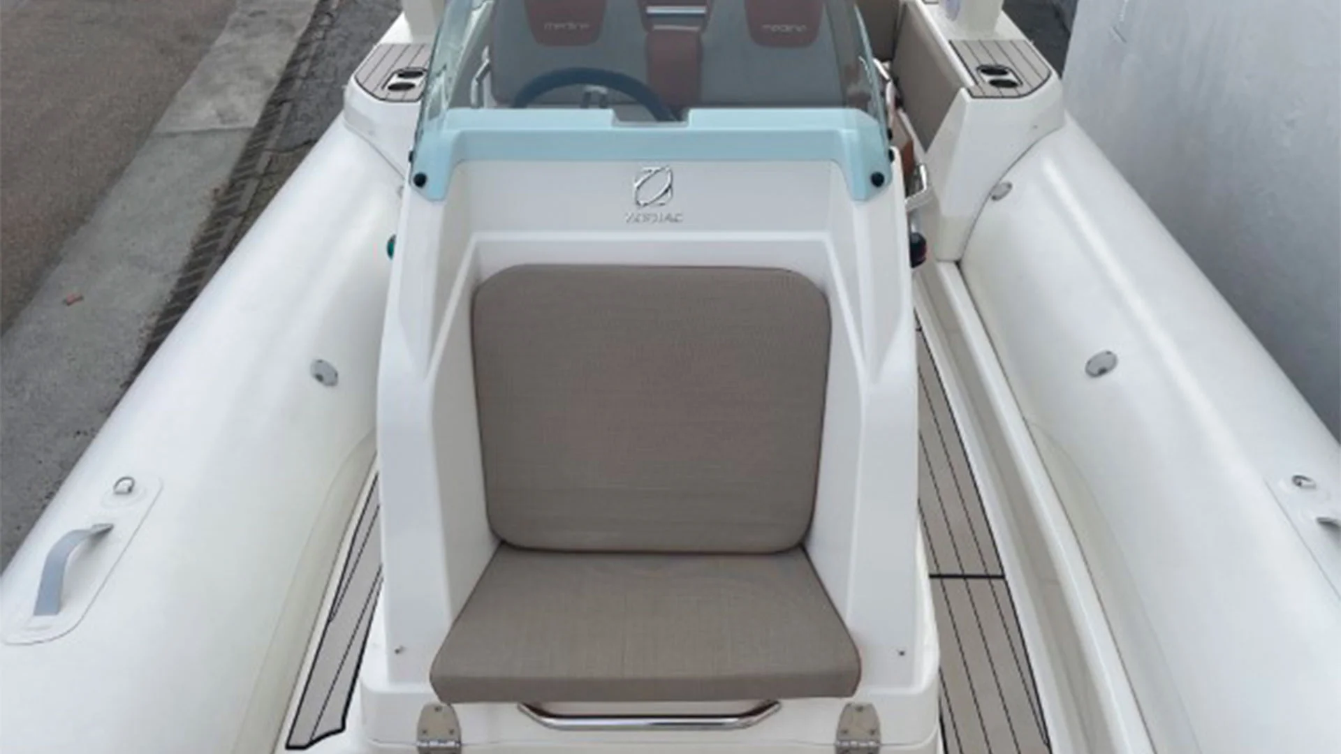 barco-de-segunda-mano-zodiac-medline-7-5-neopreno-asiento-solarium