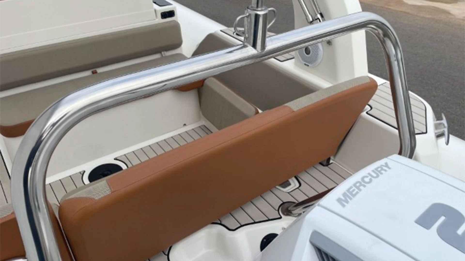 barco-de-segunda-mano-zodiac-medline-7-5-neopreno-detalle