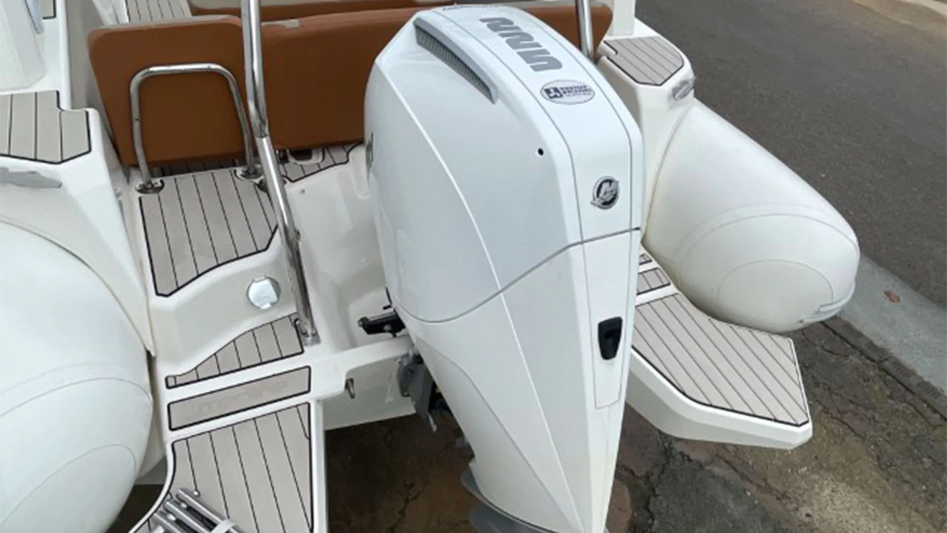 barco-de-segunda-mano-zodiac-medline-7-5-neopreno-motor-fueraborda-mercury