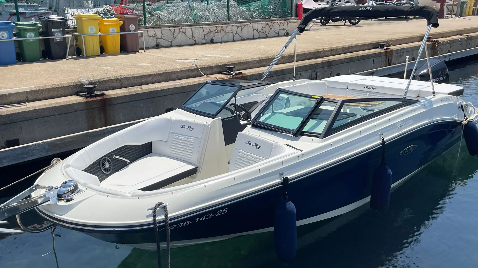 Barco demo Sea Ray SDX 230 OB - Disponible para entrega inmediata