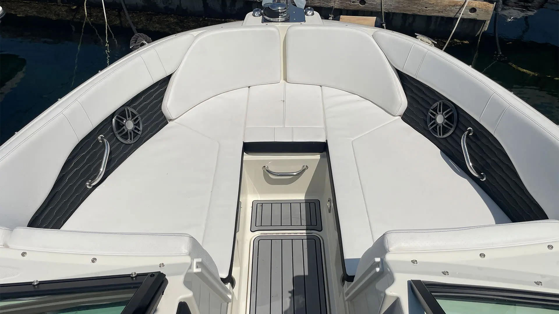 Barco demo Sea Ray SDX 230 OB - Vista proa