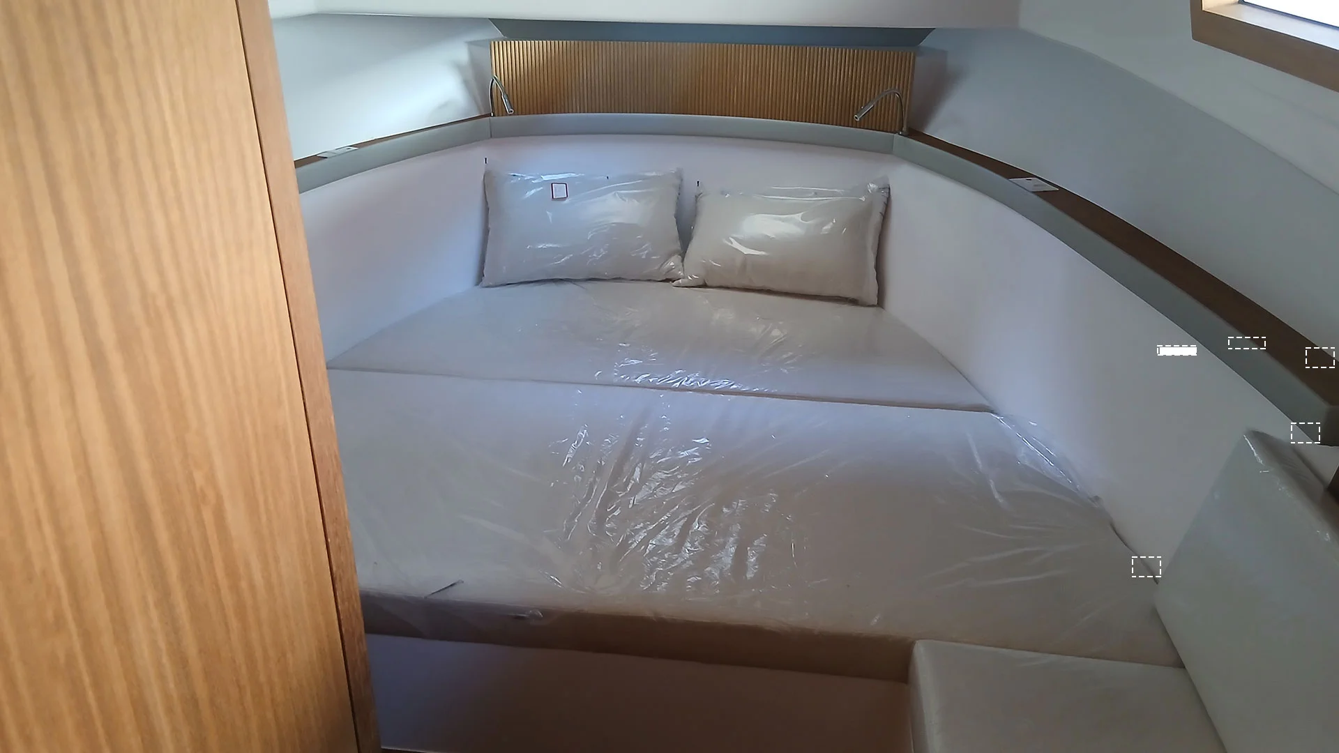 barco-en-stock-cantieri-mimi-libeccio-9-5-cabin-camarote