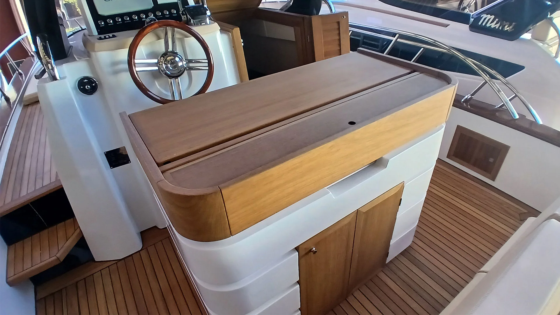 barco-en-stock-cantieri-mimi-libeccio-9-5-wa-accesorio