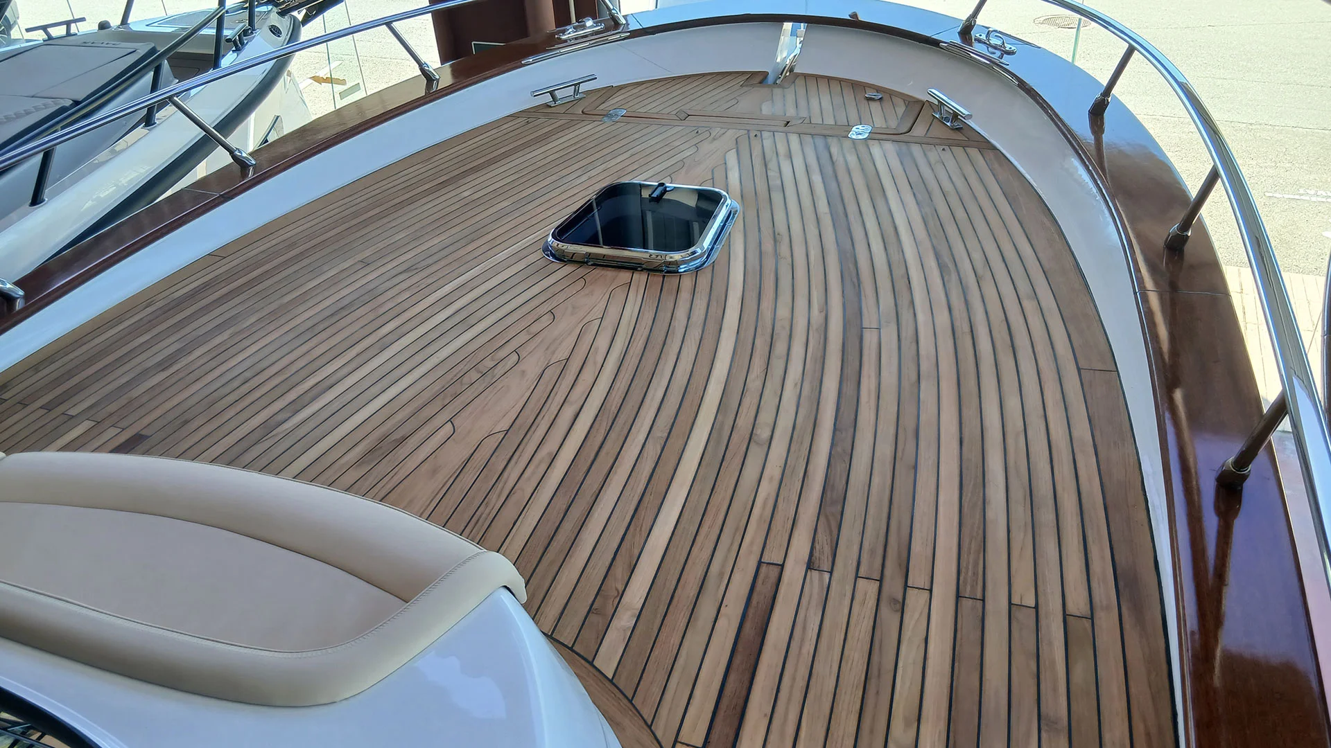 barco-en-stock-cantieri-mimi-libeccio-9-5-wa-teca
