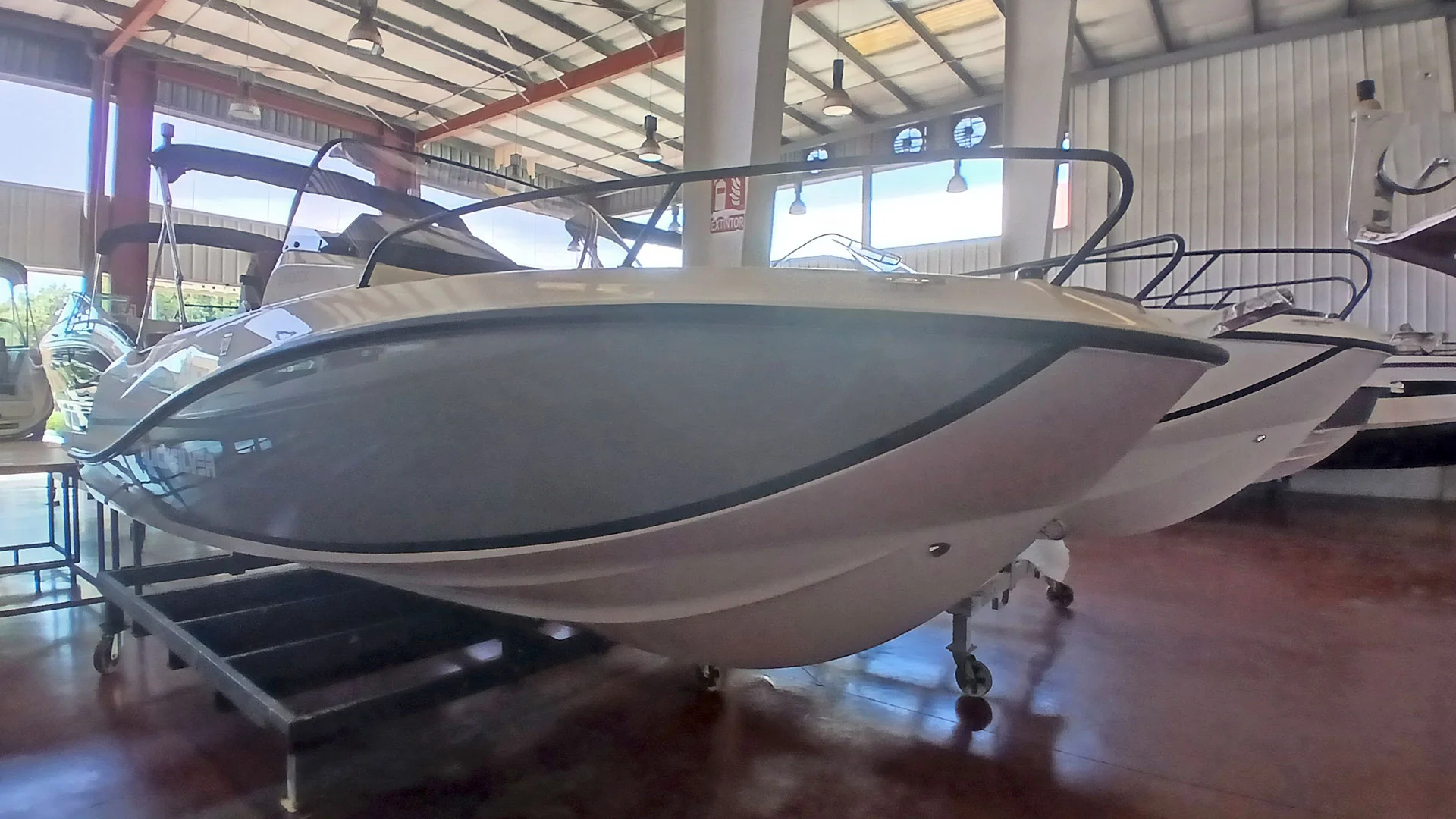 barco-entrega-inmediata-quicksilver-activ-605-sundeck-casco