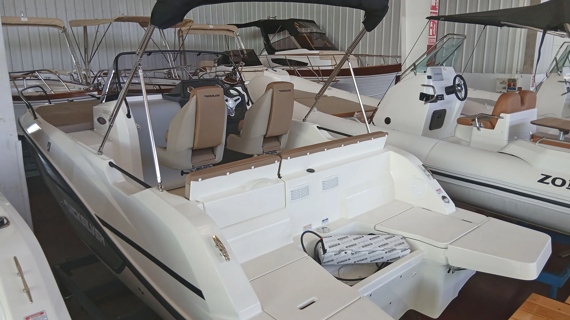 barco-entrega-inmediata-quicksilver-activ-605-sundeck-en-tienda