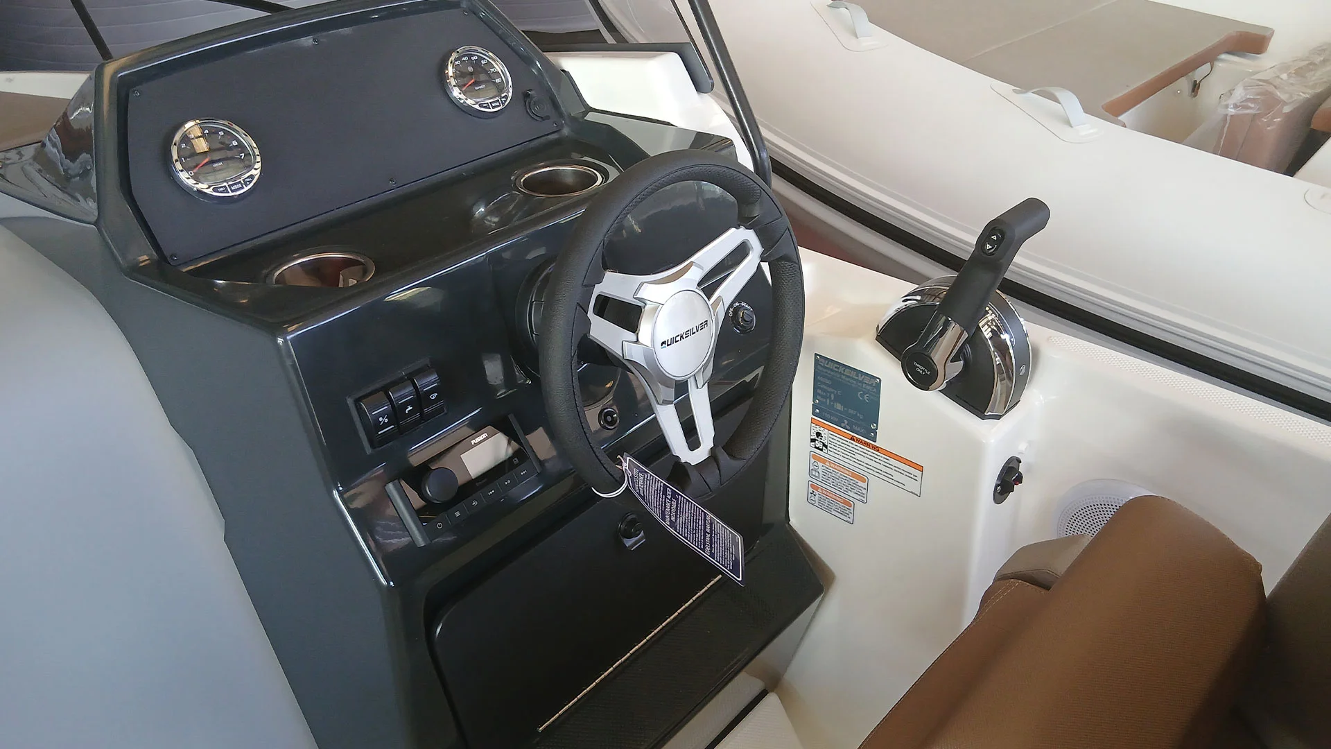 barco-entrega-inmediata-quicksilver-activ-605-sundeck-zona-patron