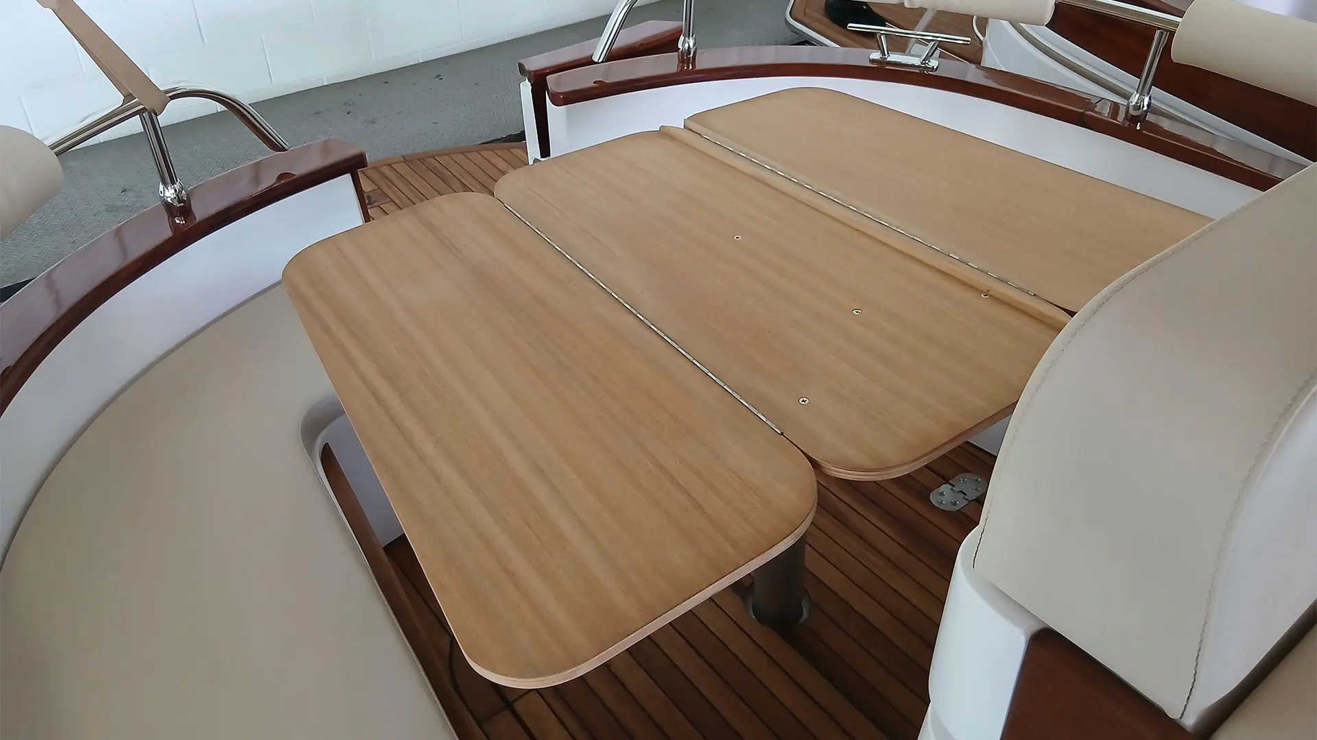 Barco nuevo en stock Cantieri Mimi Libeccio 7.5 WA - Zona picnic
