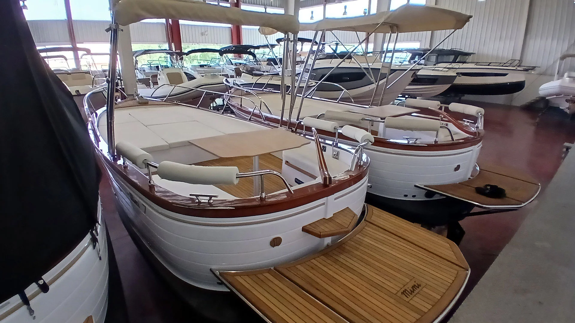 barco-nuevo-en-stock-cantieri-mimi-libeccio-7-classic-en-tienda