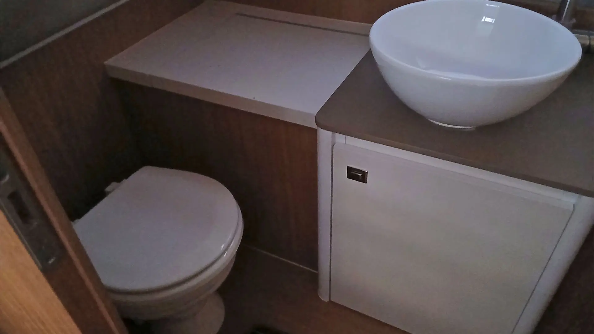 Barco nuevo en stock Cantieri Mimi Libeccio 8.5 Cabin - Lavabo