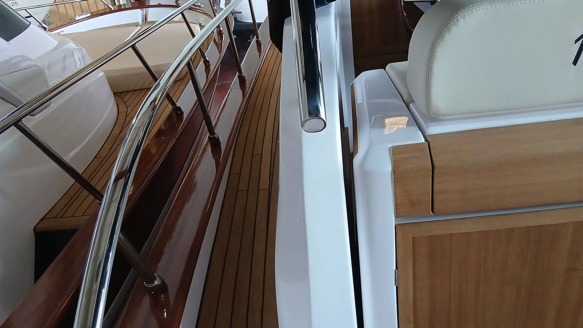 Barco nuevo en stock Cantieri Mimi Libeccio 8.5 Cabin - Pasillo