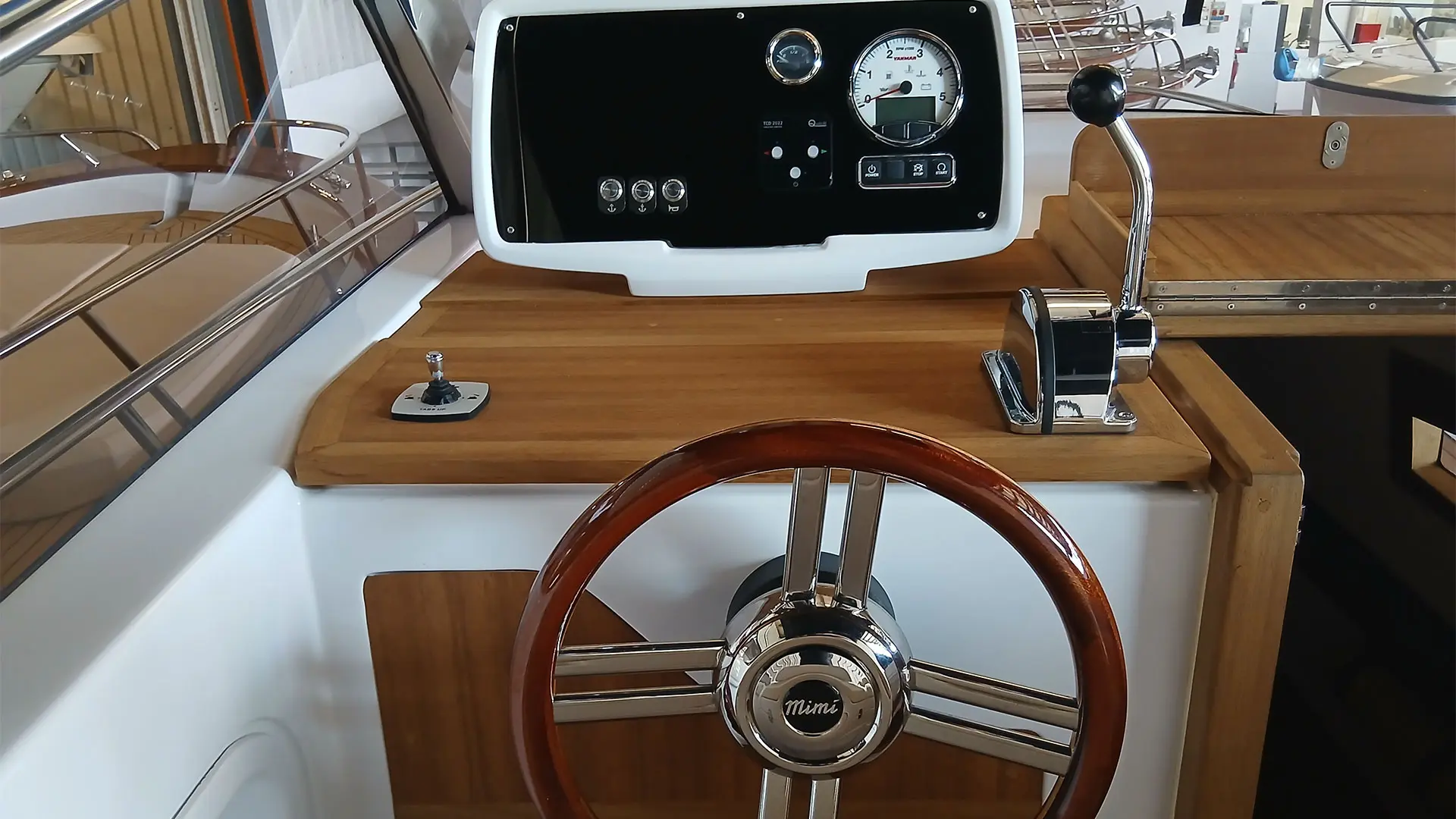 Barco nuevo en stock Cantieri Mimi Libeccio 8.5 Cabin - Zona patron