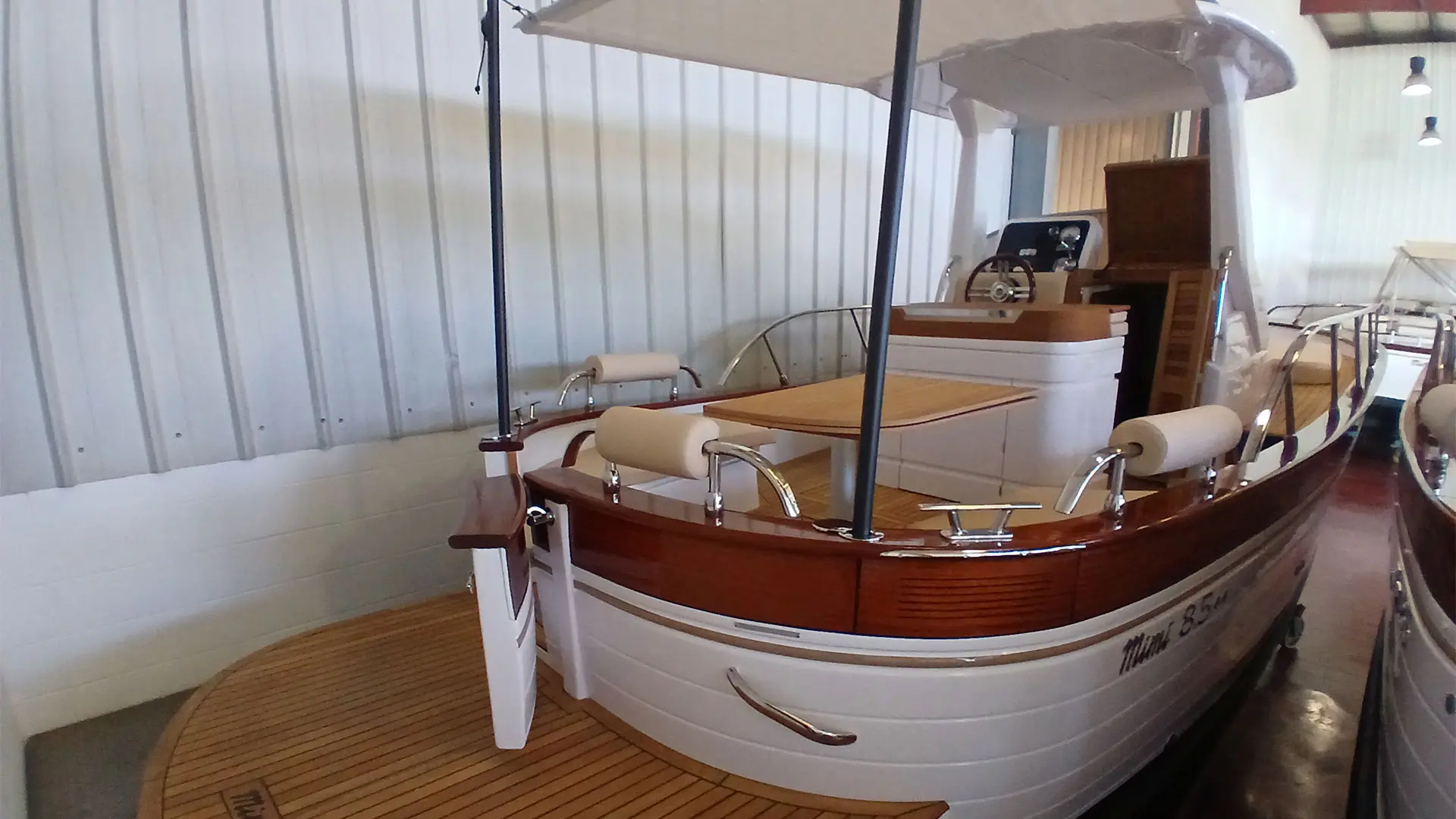 barco-nuevo-en-stock-cantieri-mimi-libeccio-8-5-wa-desde-popa